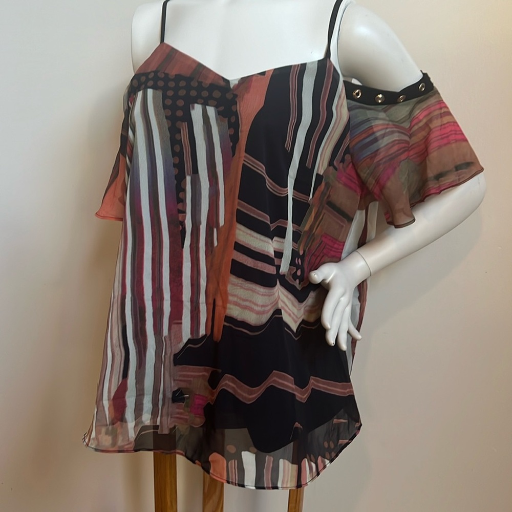 Coco + Carmen off the shoulder tribal blouse NWT